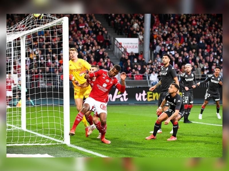 D1 France, J30 : Défaits à domicile, le Brest et Mounié perdent gros !