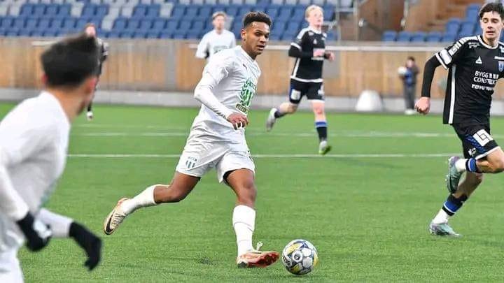D1 Suède : Premier match officiel et premier but pour Mattéo Ahlinvi
